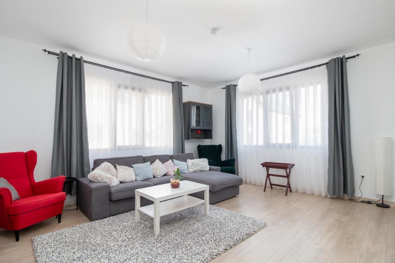 Zola Guest House Oradea Εξωτερικό φωτογραφία