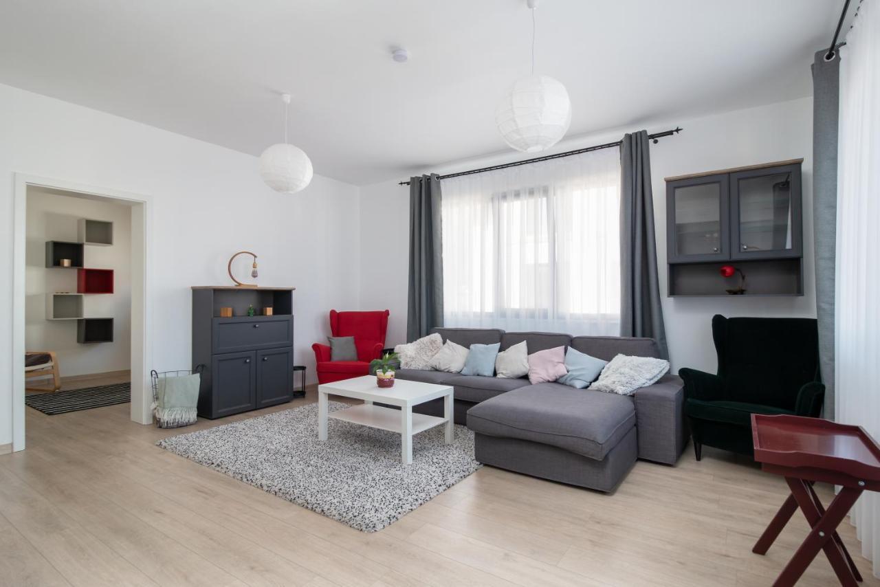 Zola Guest House Oradea Εξωτερικό φωτογραφία